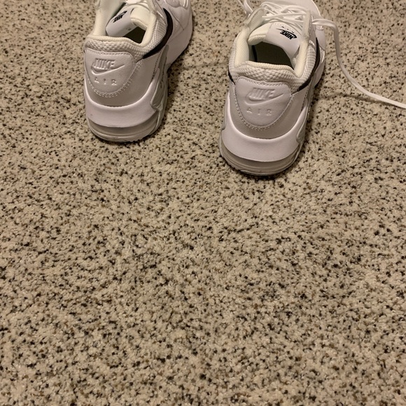New Nike excee shoes - Picture 3 of 4